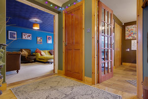 Entrance Lobby- click for photo gallery